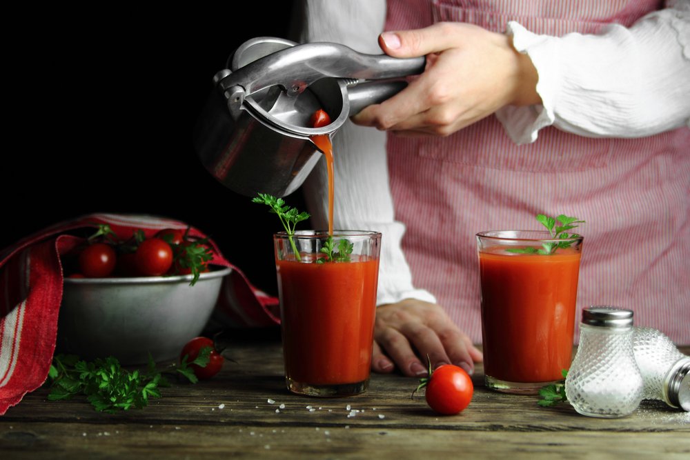 Как заготовить томатный сок