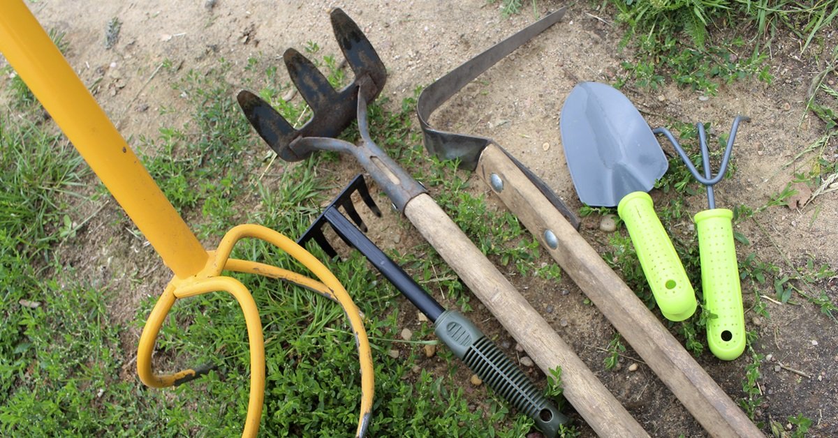 Инструменты для сада и огорода своими руками: 7 простых идей