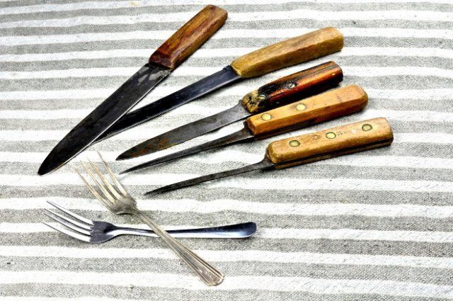 Ручки ножей и вилок часто отлетают просто от старости