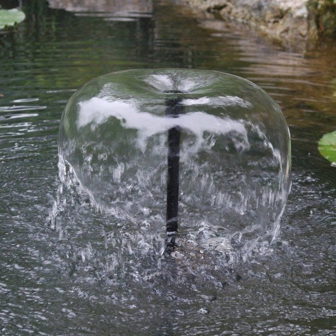 Насос для фонтана не должен быть слишком мощным, но его должно хватать для перекачивания воды